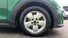 MINI Hatchback 1.5 Cooper Classic 3dr Auto Petrol Hatchback